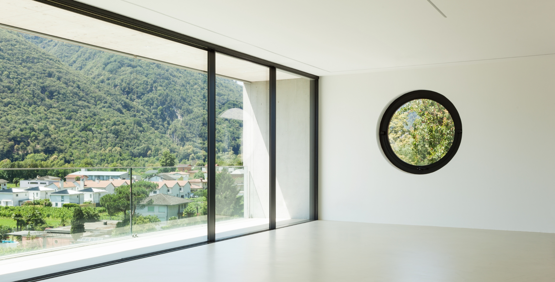 建築物(大きな窓つきの部屋)